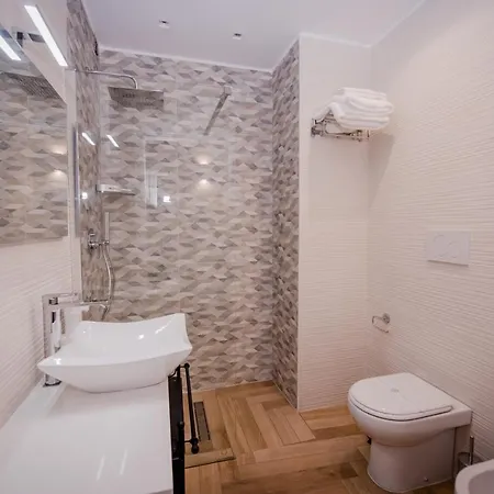 Giuseppe Verdi Luxury Centro דירה *