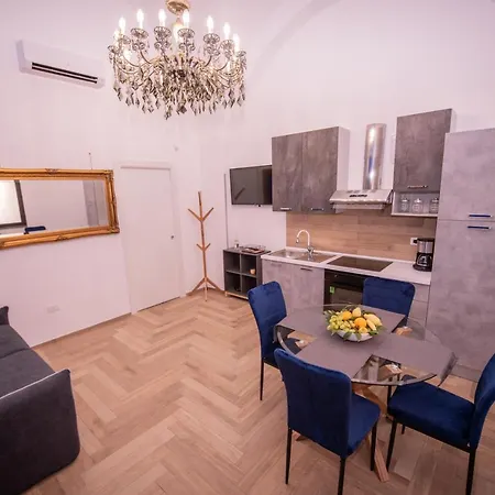 Giuseppe Verdi Luxury Centro דירה