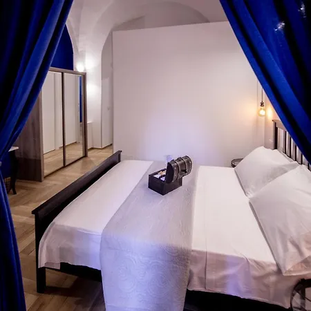 Giuseppe Verdi Luxury Centro דירה